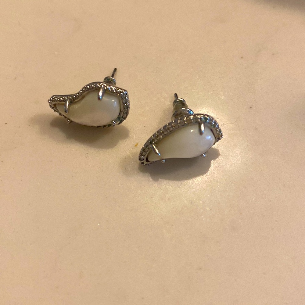 Kendra Scott mother of pearl earrings
